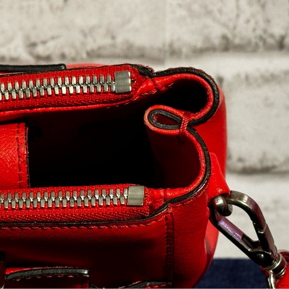 MCM Poppy Leather Elda Tote/Crossbody - Picture 12 of 17